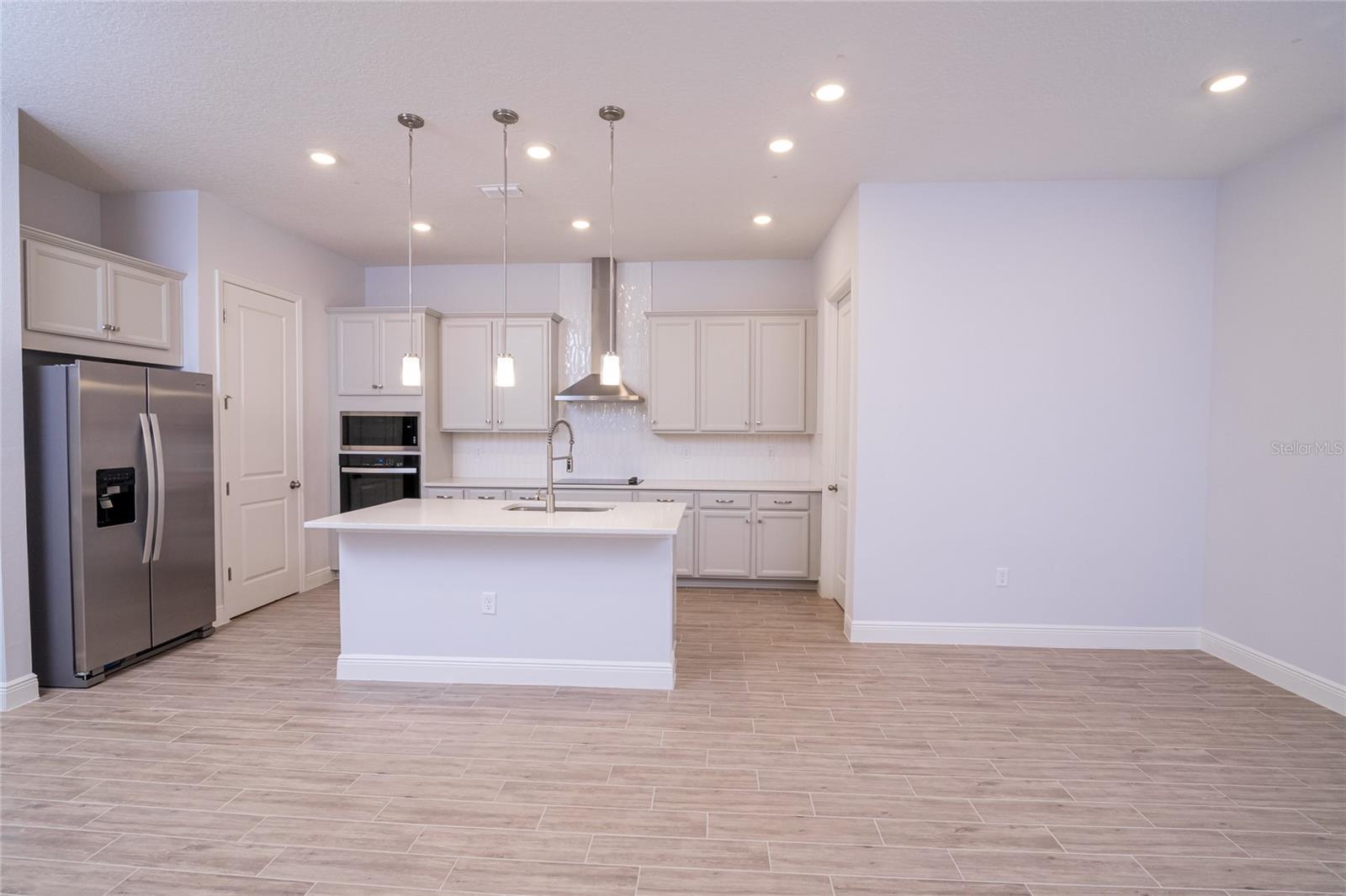 Image 12 of 35 For 6487 Cyrils Drive