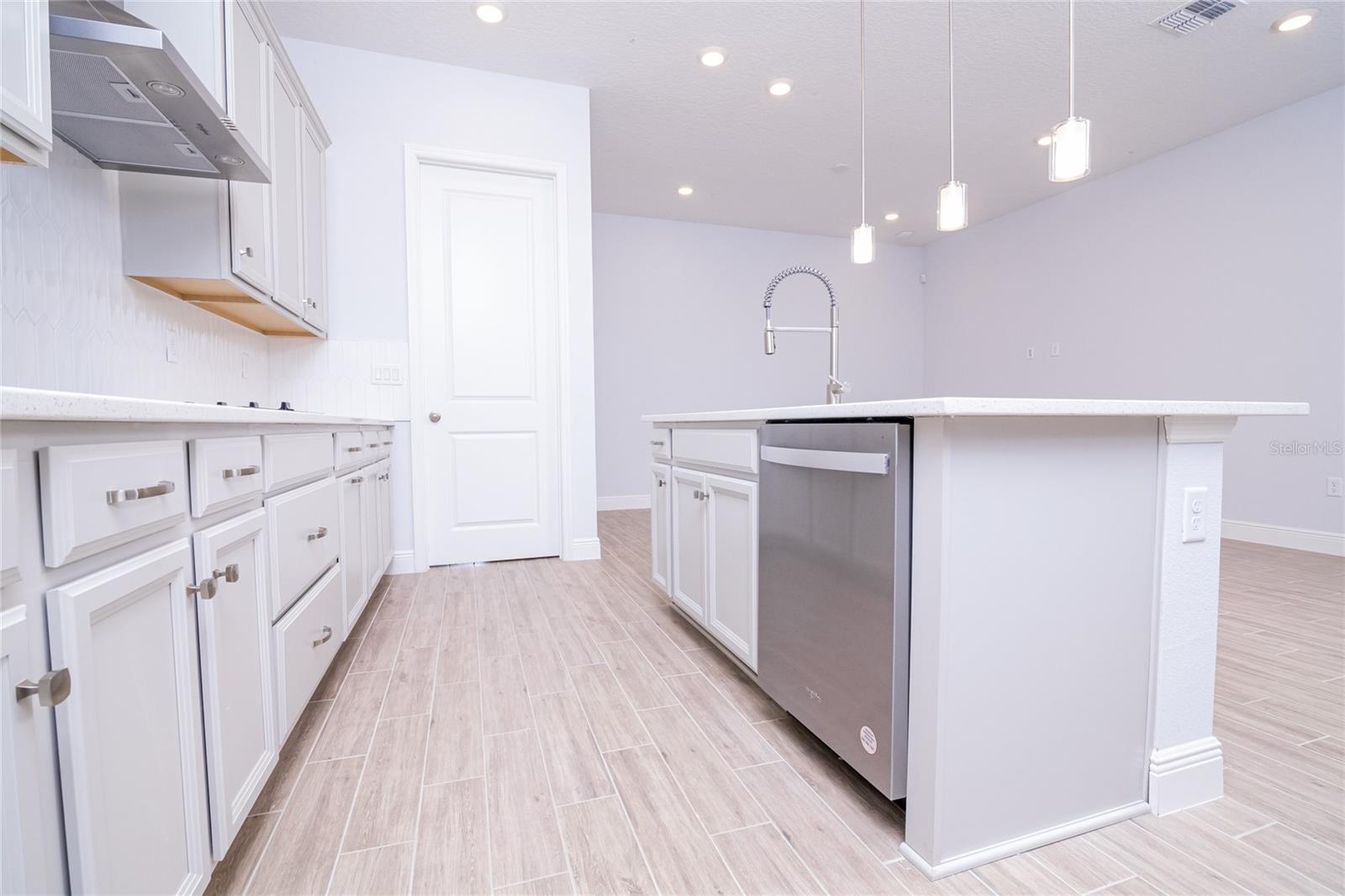 Image 14 of 35 For 6487 Cyrils Drive