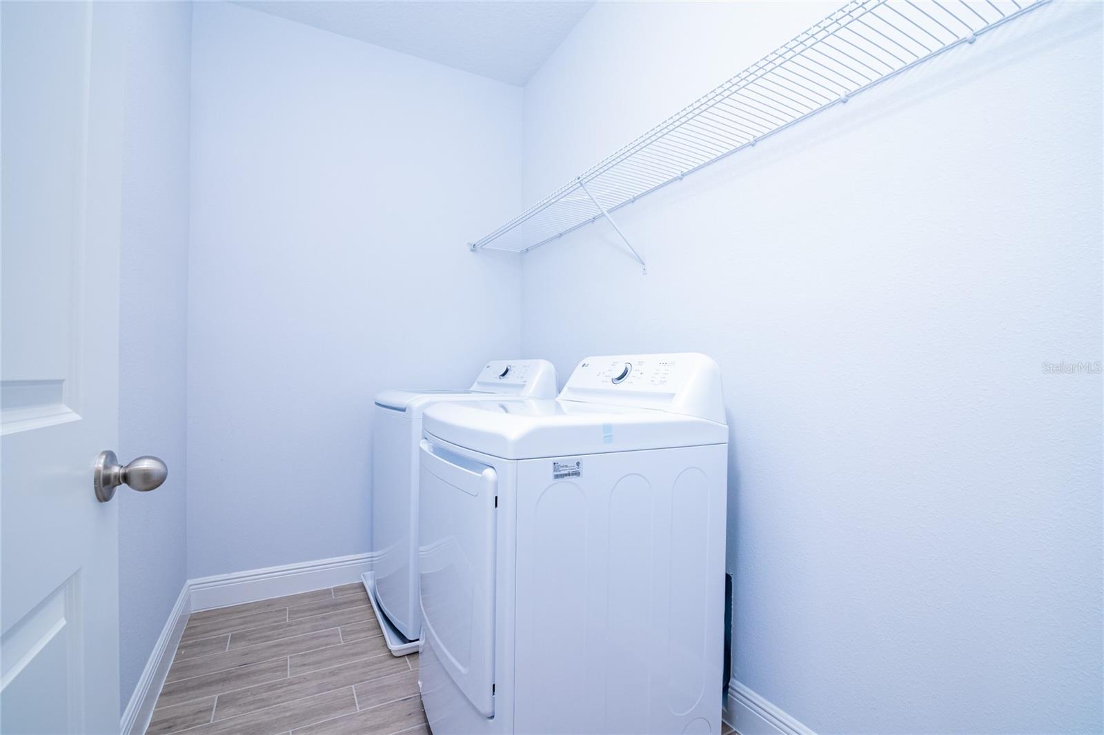 Image 21 of 35 For 6487 Cyrils Drive