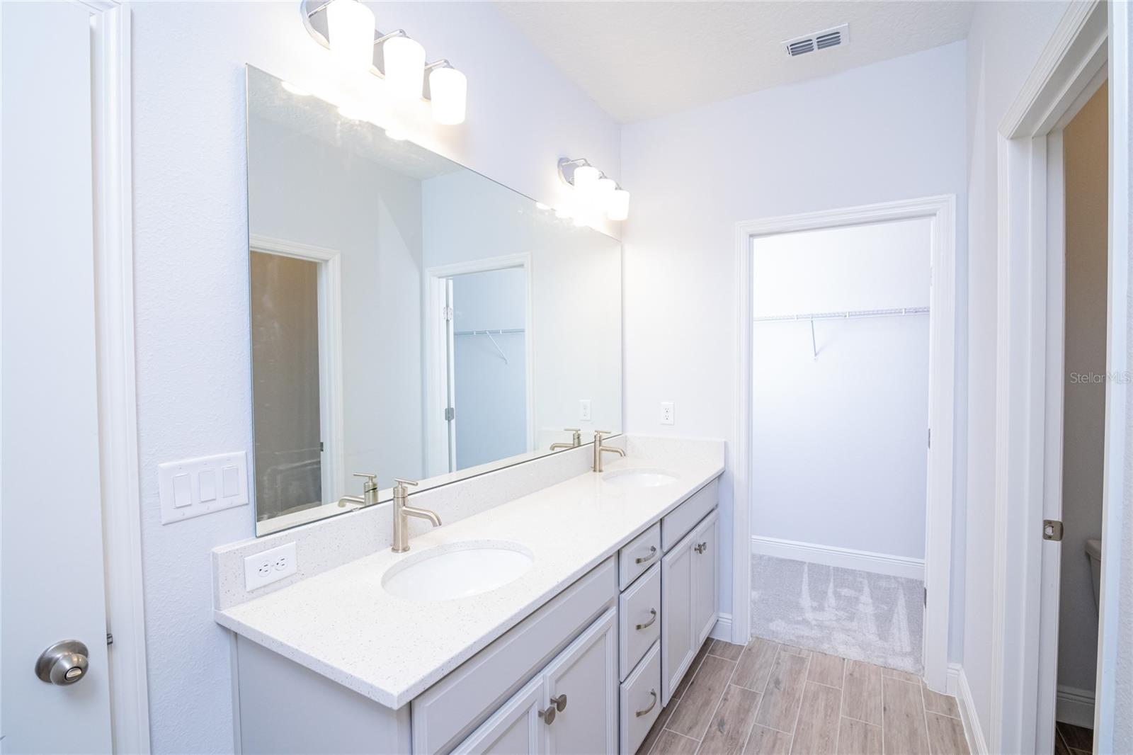 Image 25 of 35 For 6487 Cyrils Drive