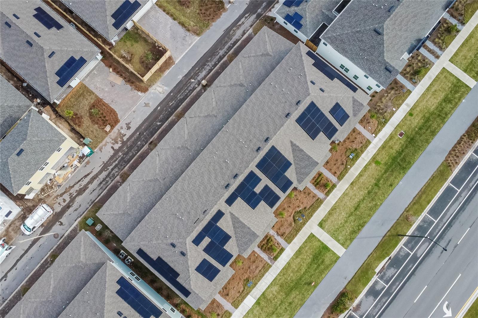 Image 4 of 35 For 6487 Cyrils Drive