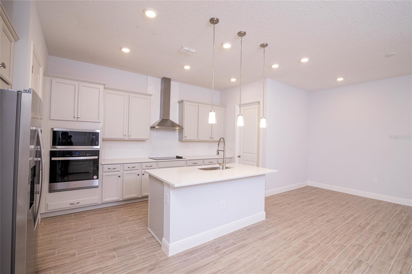 Image 9 of 35 For 6487 Cyrils Drive