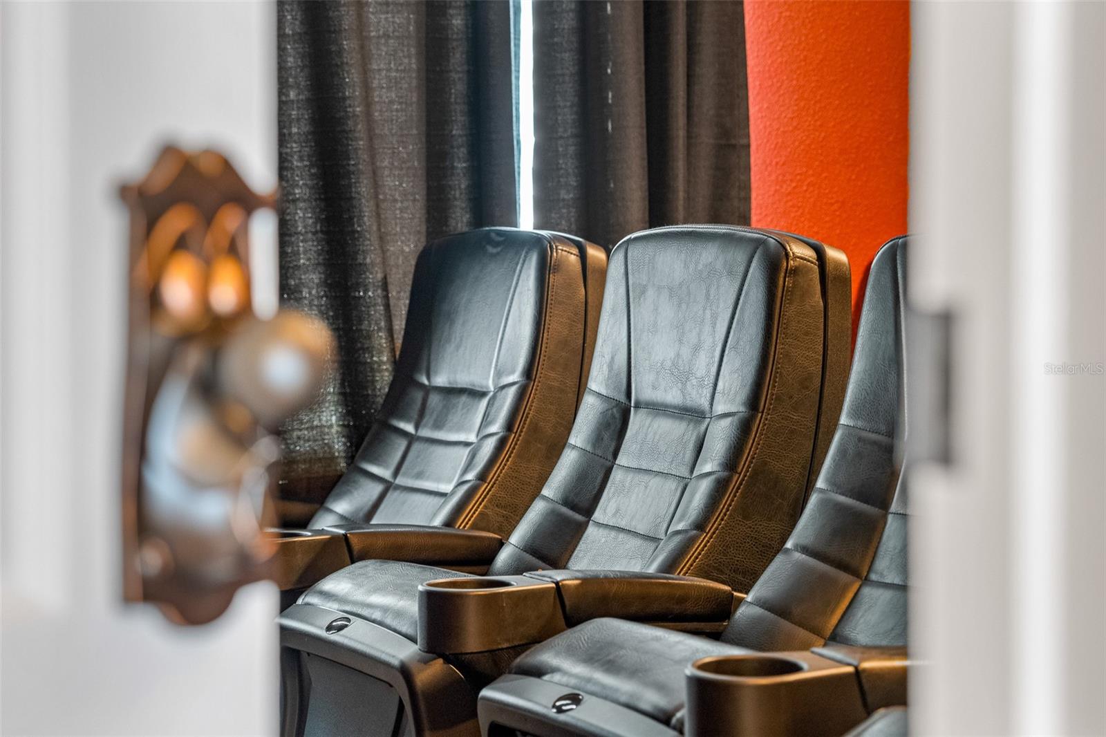 Image 17 of 51 For 1144 Cypress Pointe Boulevard