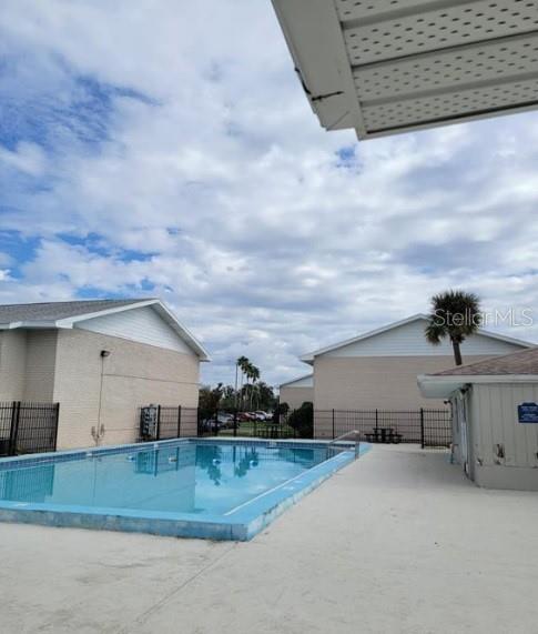 Image 8 of 8 For 817 Sky Lake Circle A