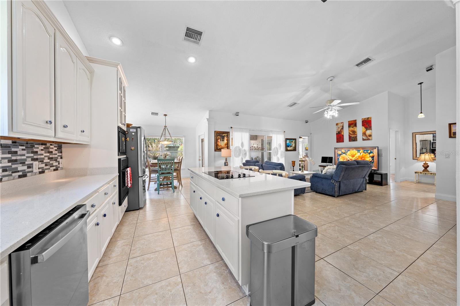 Image 11 of 47 For 6409 Shoreline