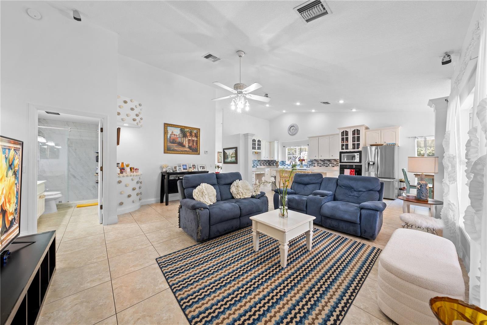 Image 12 of 47 For 6409 Shoreline