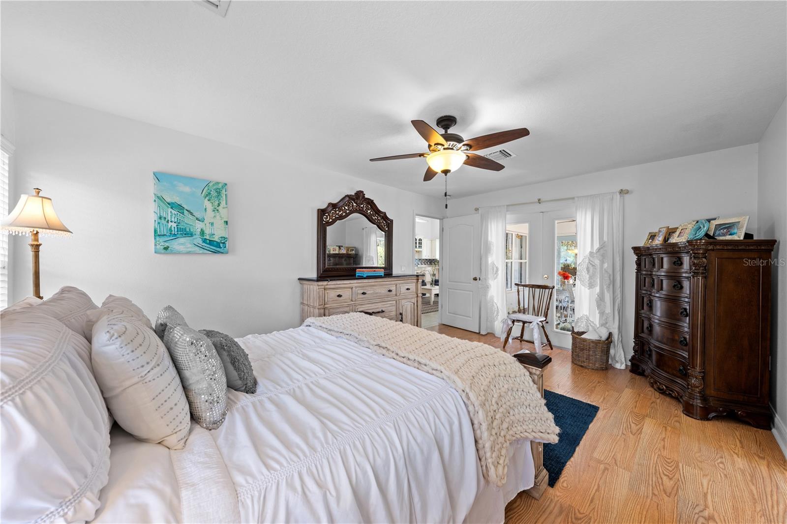 Image 23 of 47 For 6409 Shoreline