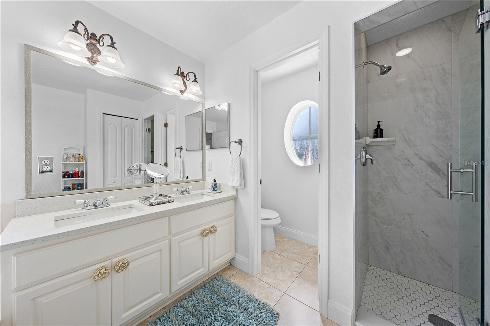 Image 25 of 47 For 6409 Shoreline