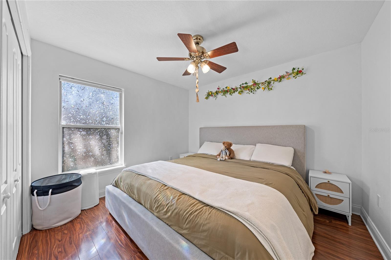 Image 26 of 47 For 6409 Shoreline