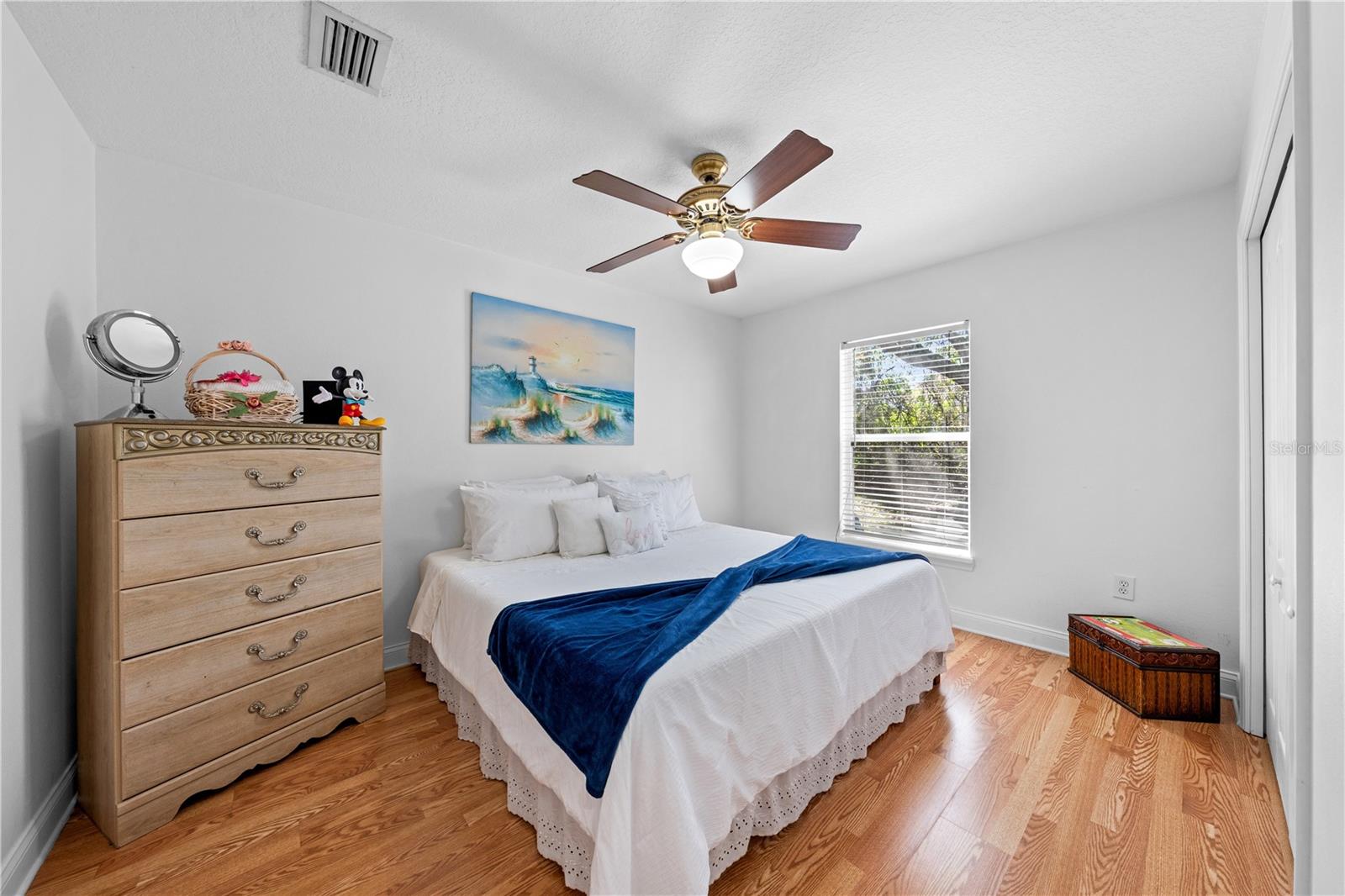 Image 27 of 47 For 6409 Shoreline