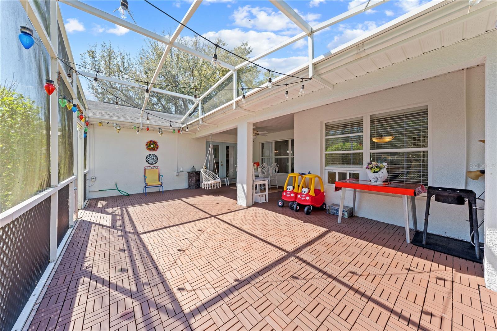 Image 33 of 47 For 6409 Shoreline