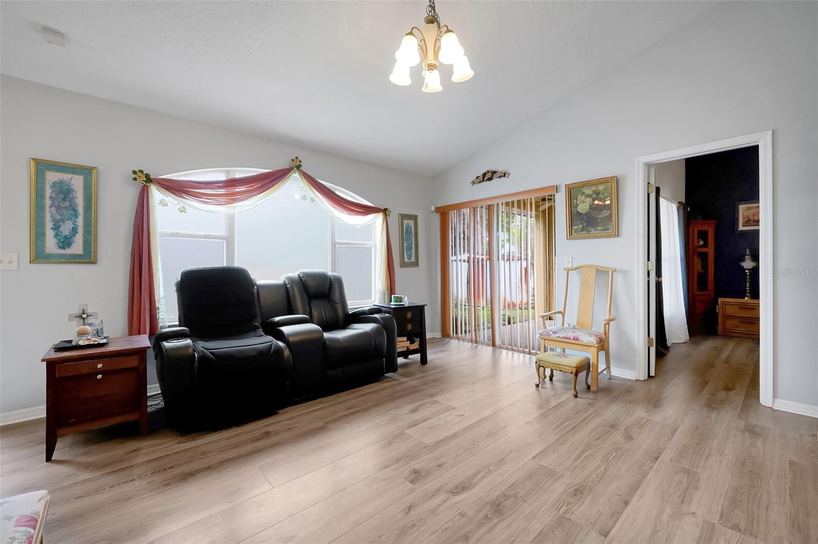 Image 8 of 28 For 107 Traditions Drive