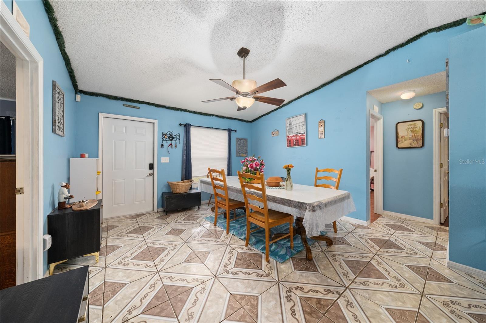 Image 17 of 41 For 4701 Lake Shore Drive