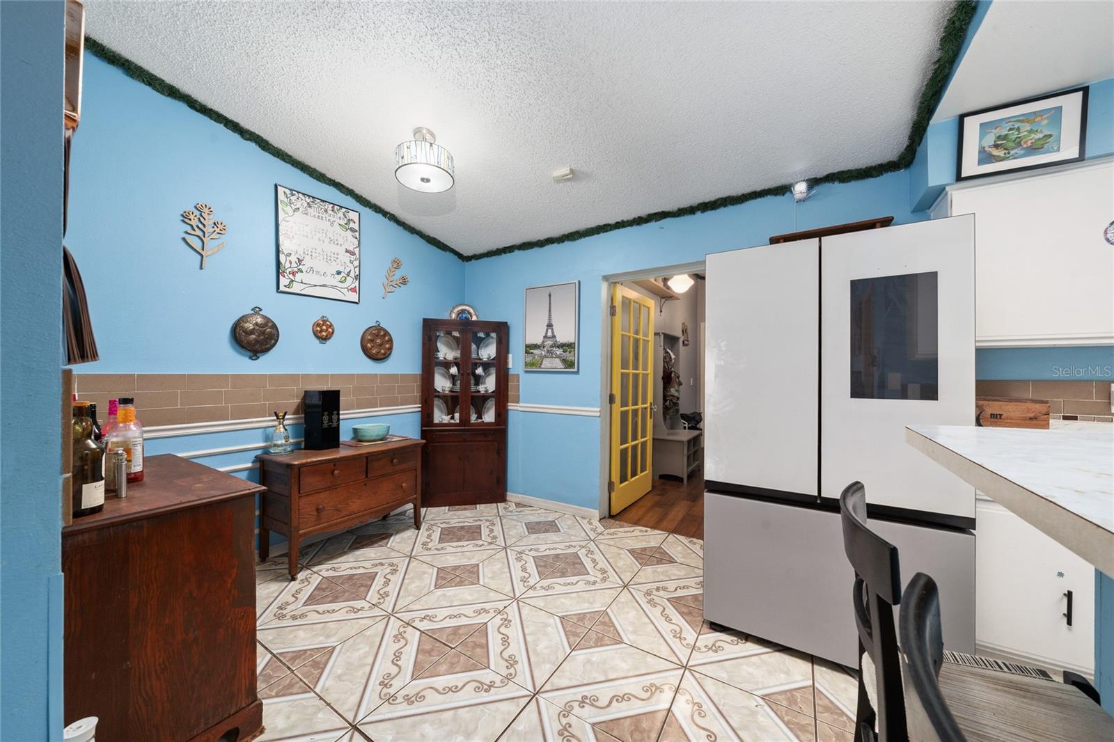 Image 18 of 41 For 4701 Lake Shore Drive