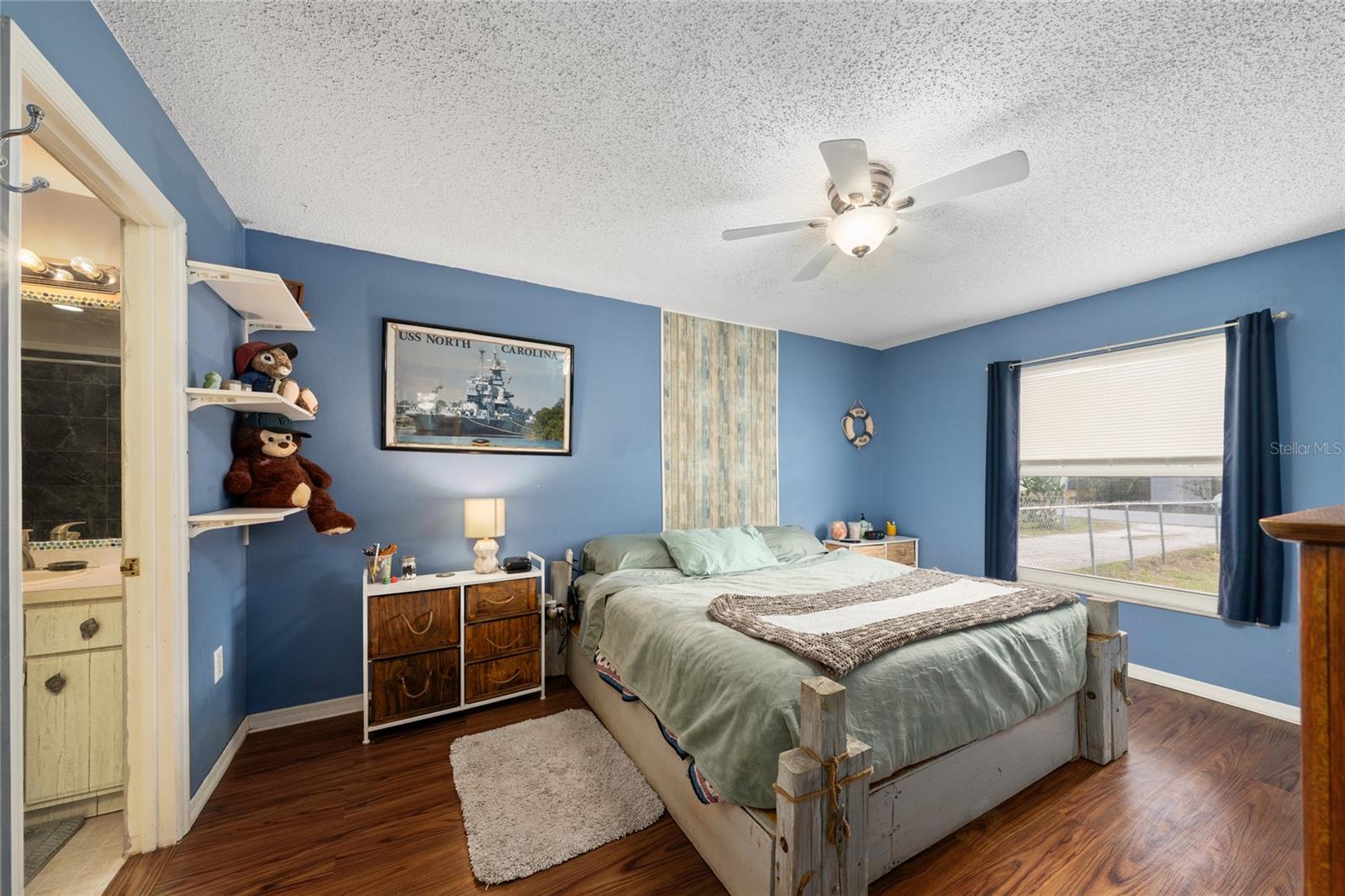 Image 23 of 41 For 4701 Lake Shore Drive