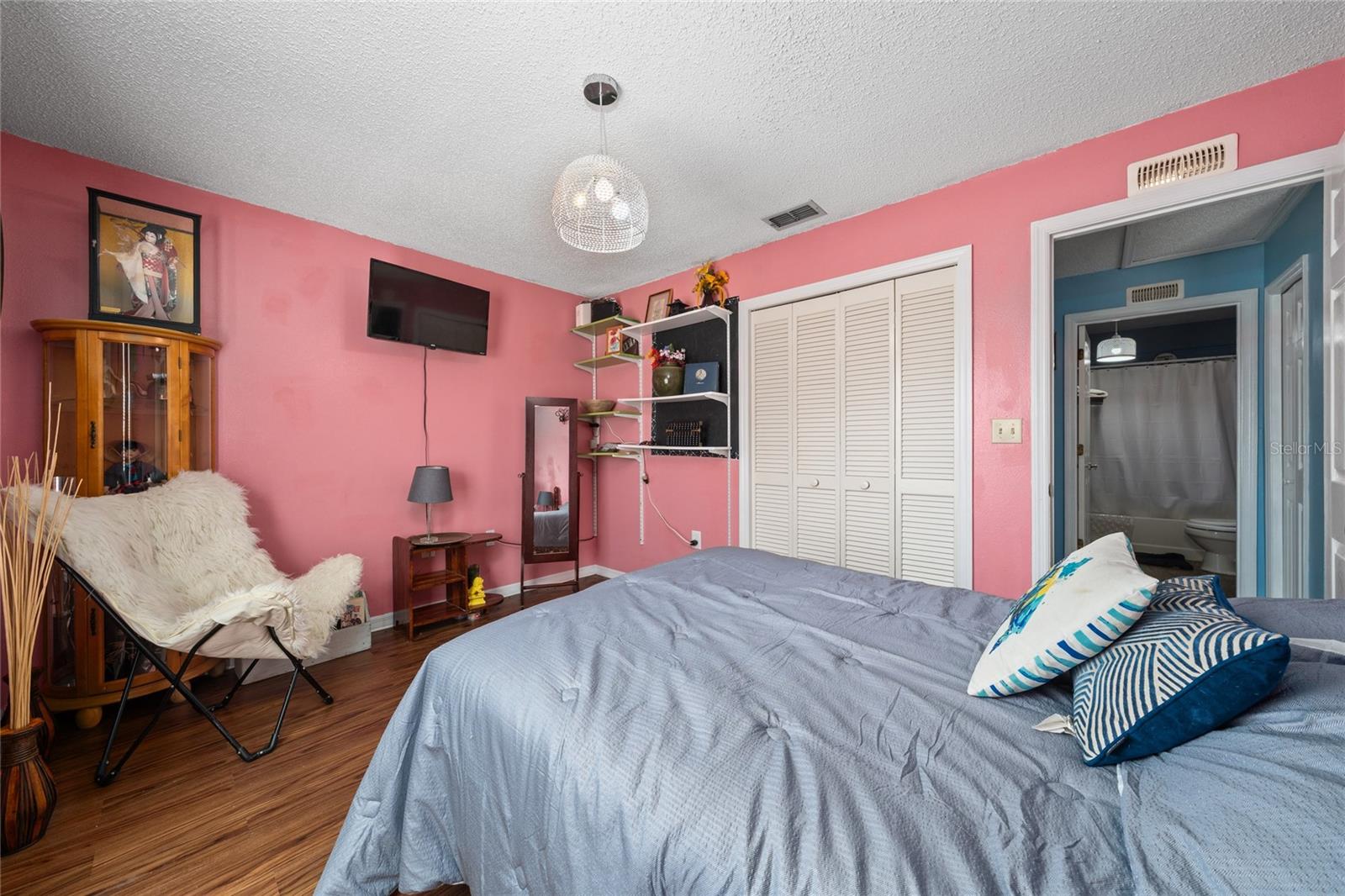 Image 28 of 41 For 4701 Lake Shore Drive