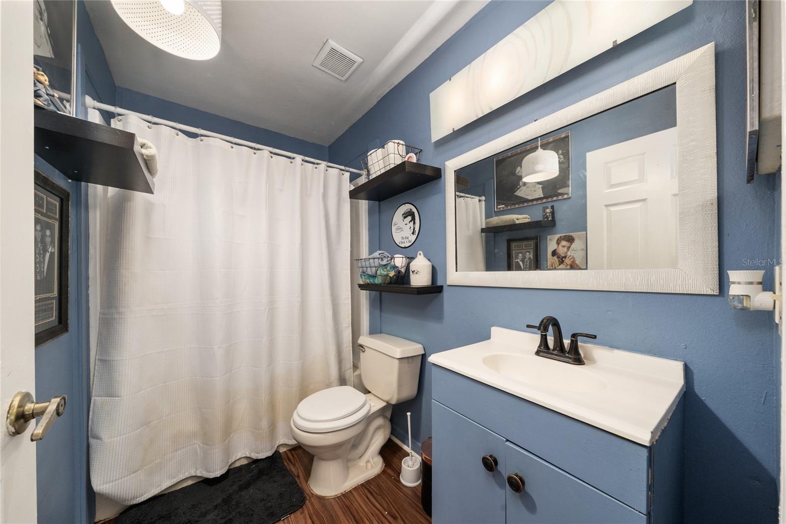 Image 31 of 41 For 4701 Lake Shore Drive