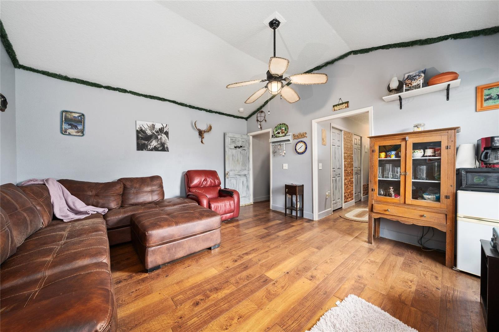 Image 34 of 41 For 4701 Lake Shore Drive