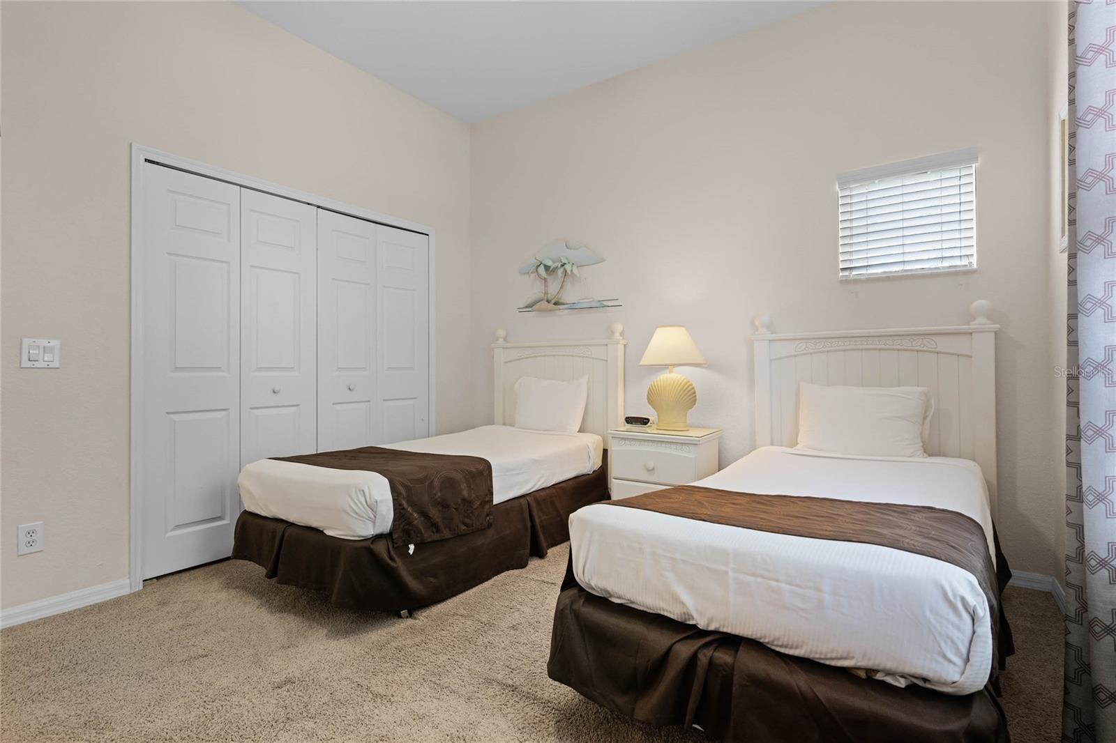 Image 22 of 39 For 312 Lucaya Loop