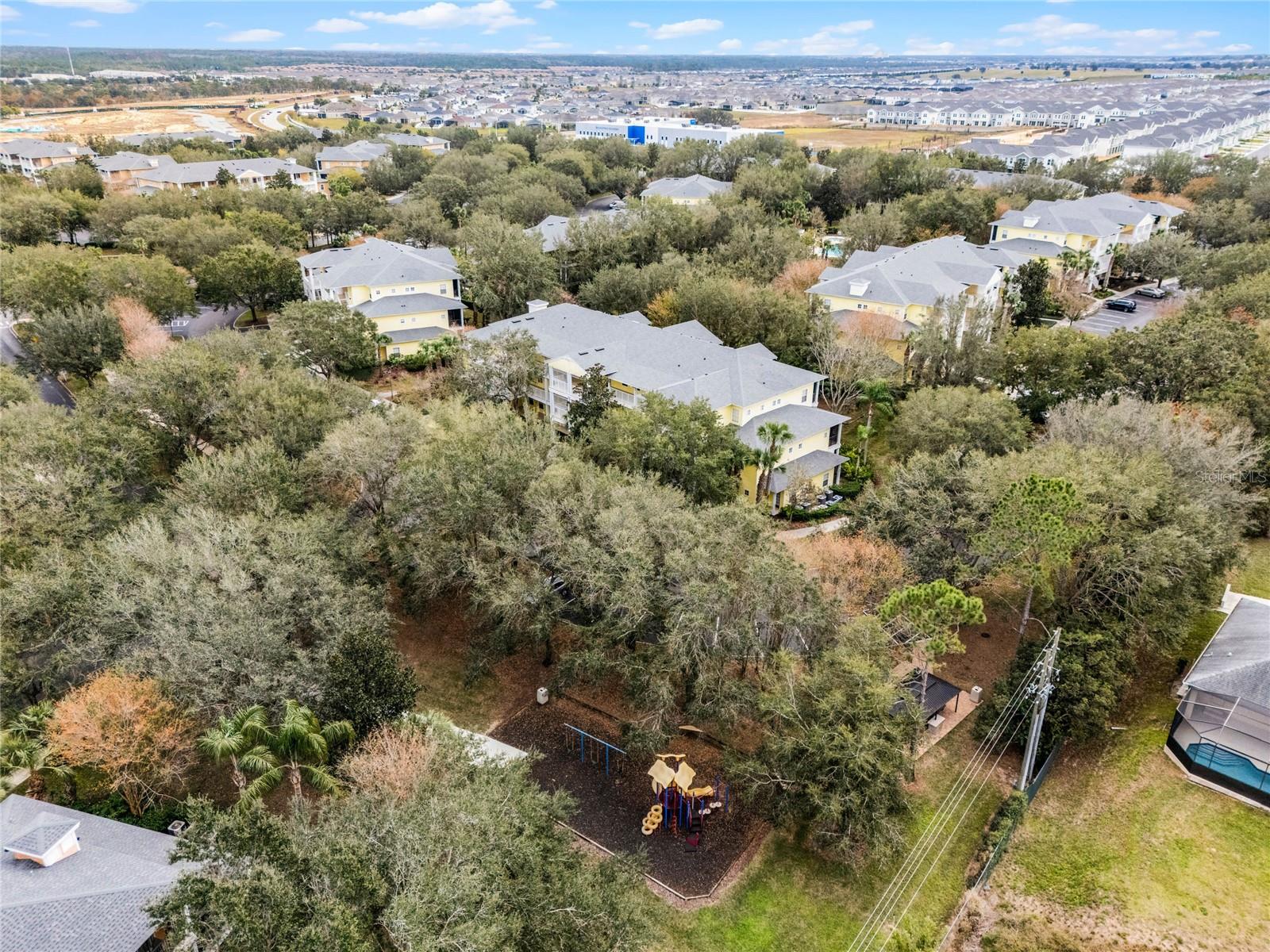 Image 35 of 39 For 312 Lucaya Loop