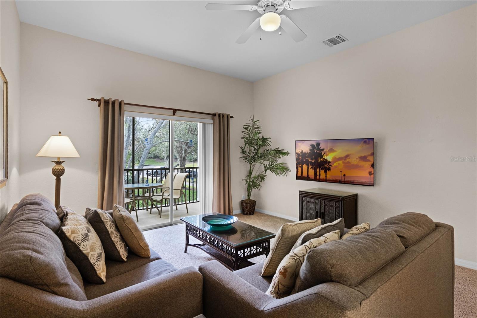 Image 9 of 39 For 312 Lucaya Loop