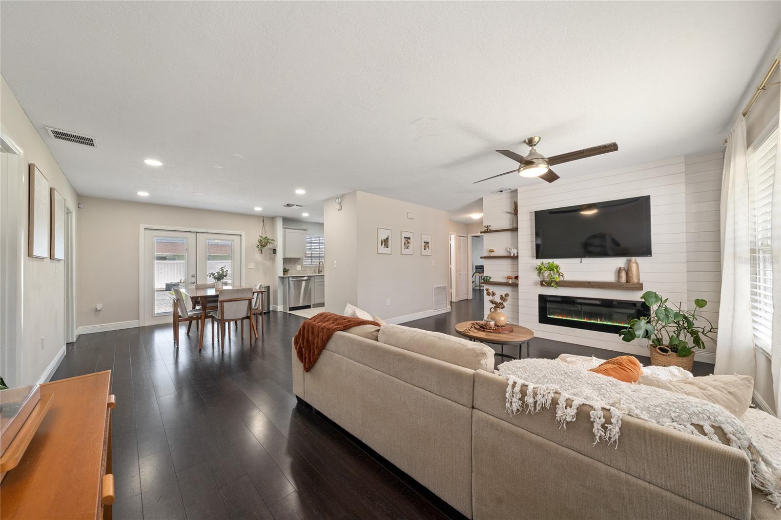 Image 5 of 32 For 6 17 Th St  