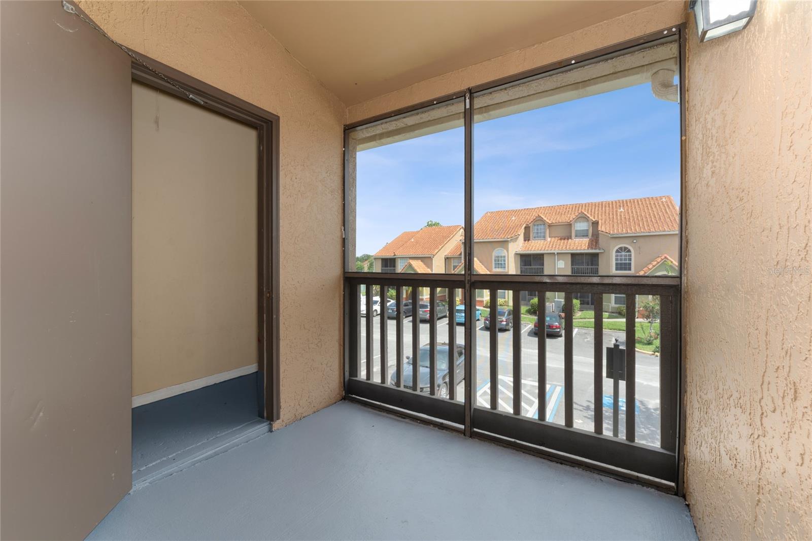 Image 18 of 19 For 437 Fountainhead Circle 283