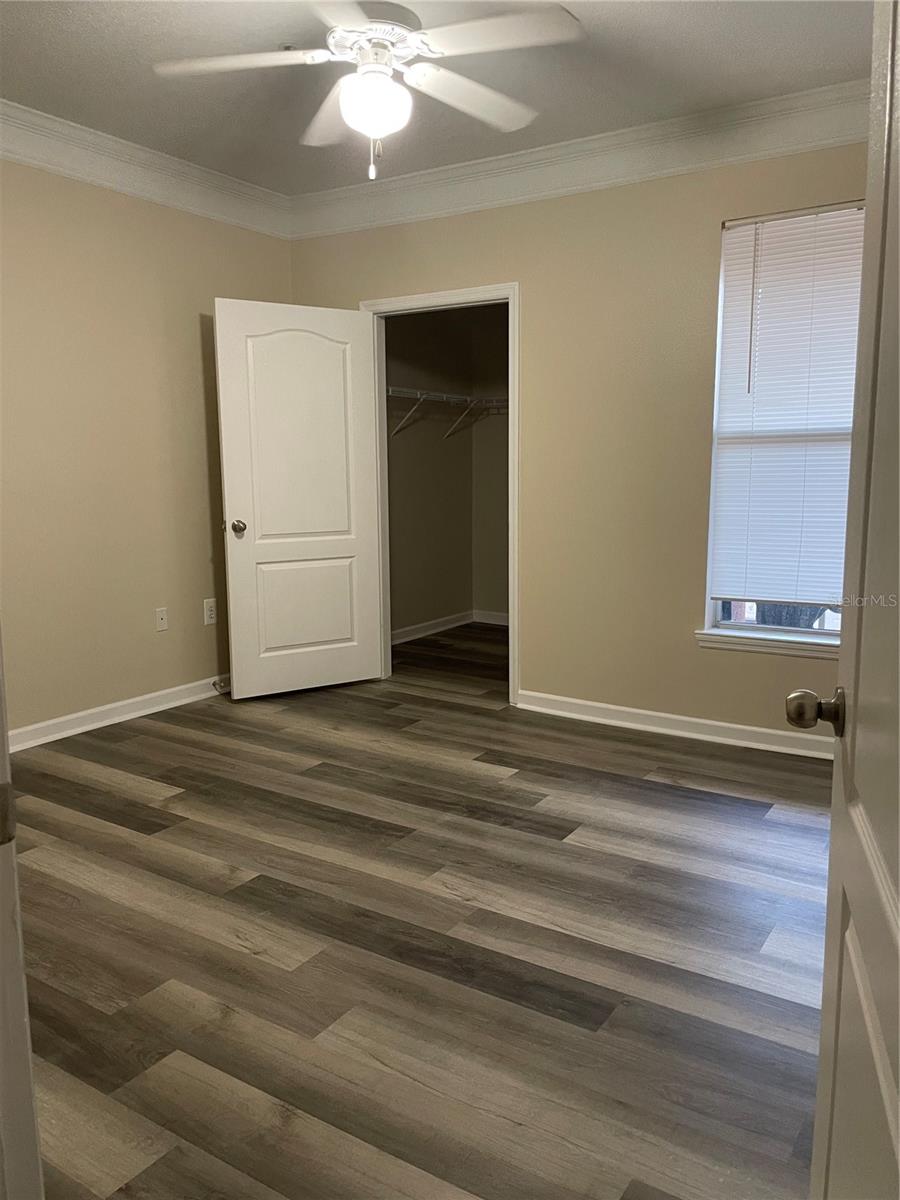 Image 6 of 8 For 8824 Villa View Circle 202