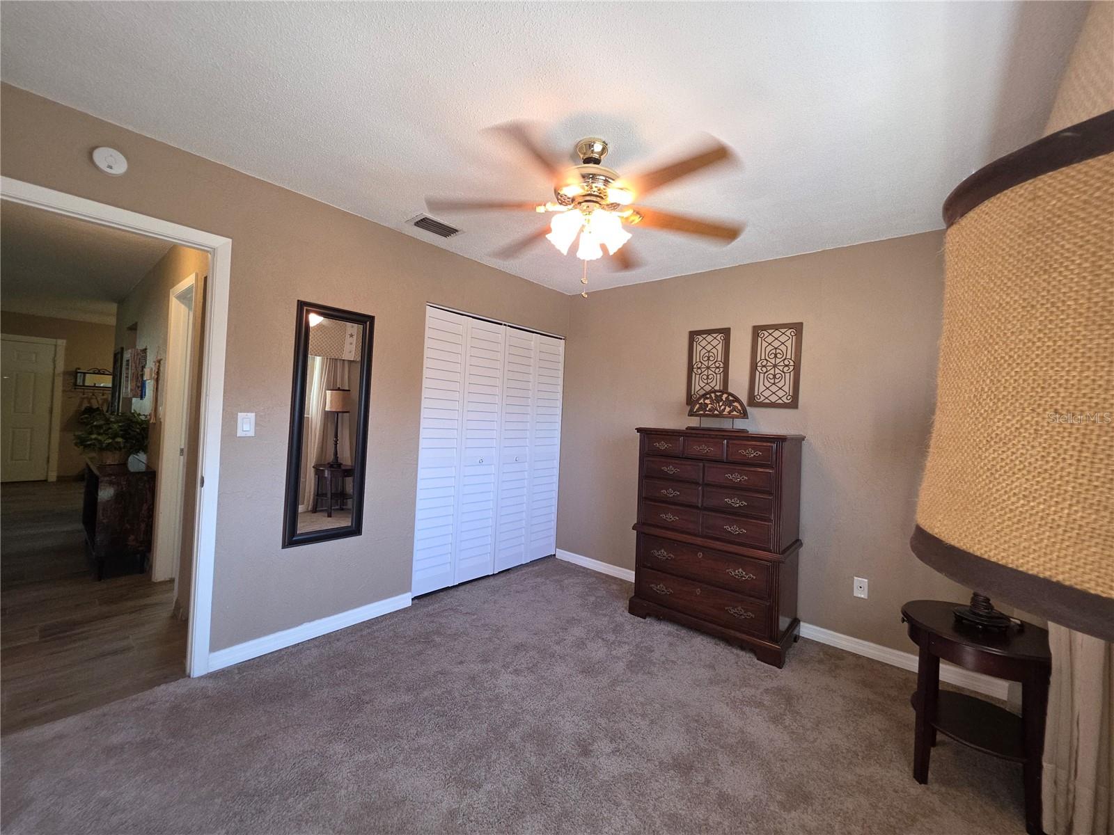 Image 14 of 26 For 400 Oakridge Boulevard 60