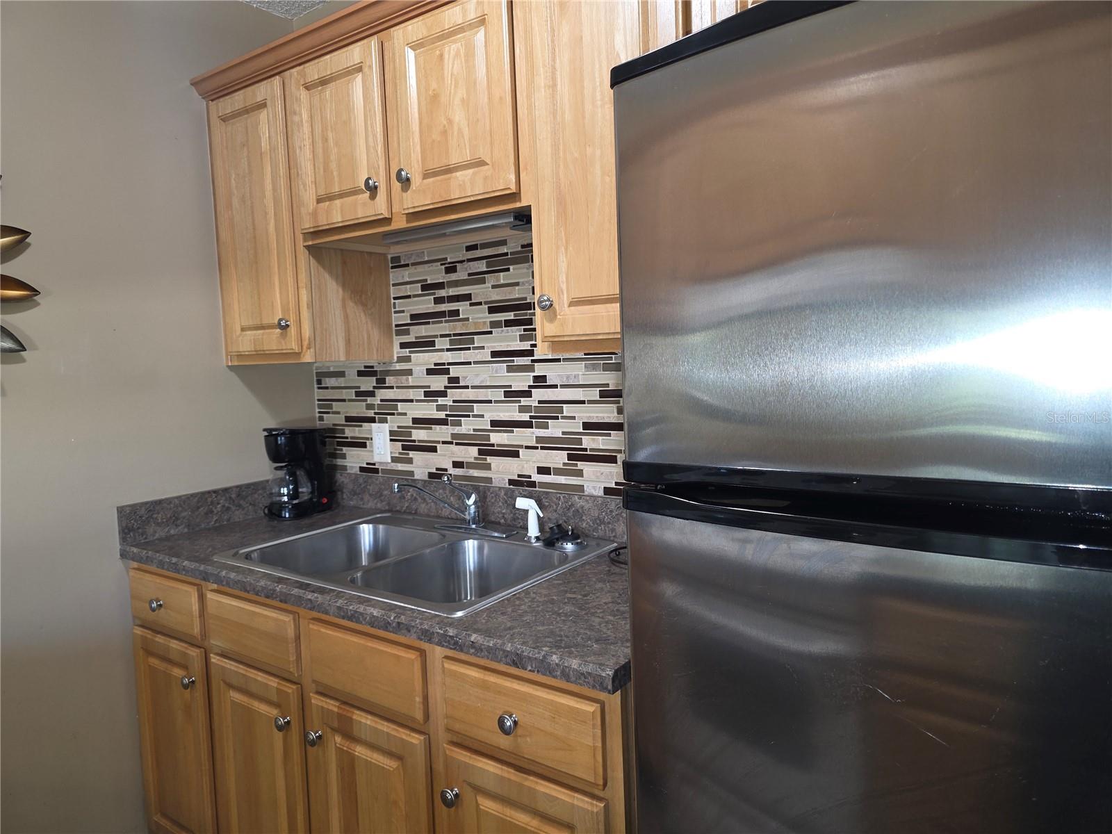 Image 17 of 26 For 400 Oakridge Boulevard 60