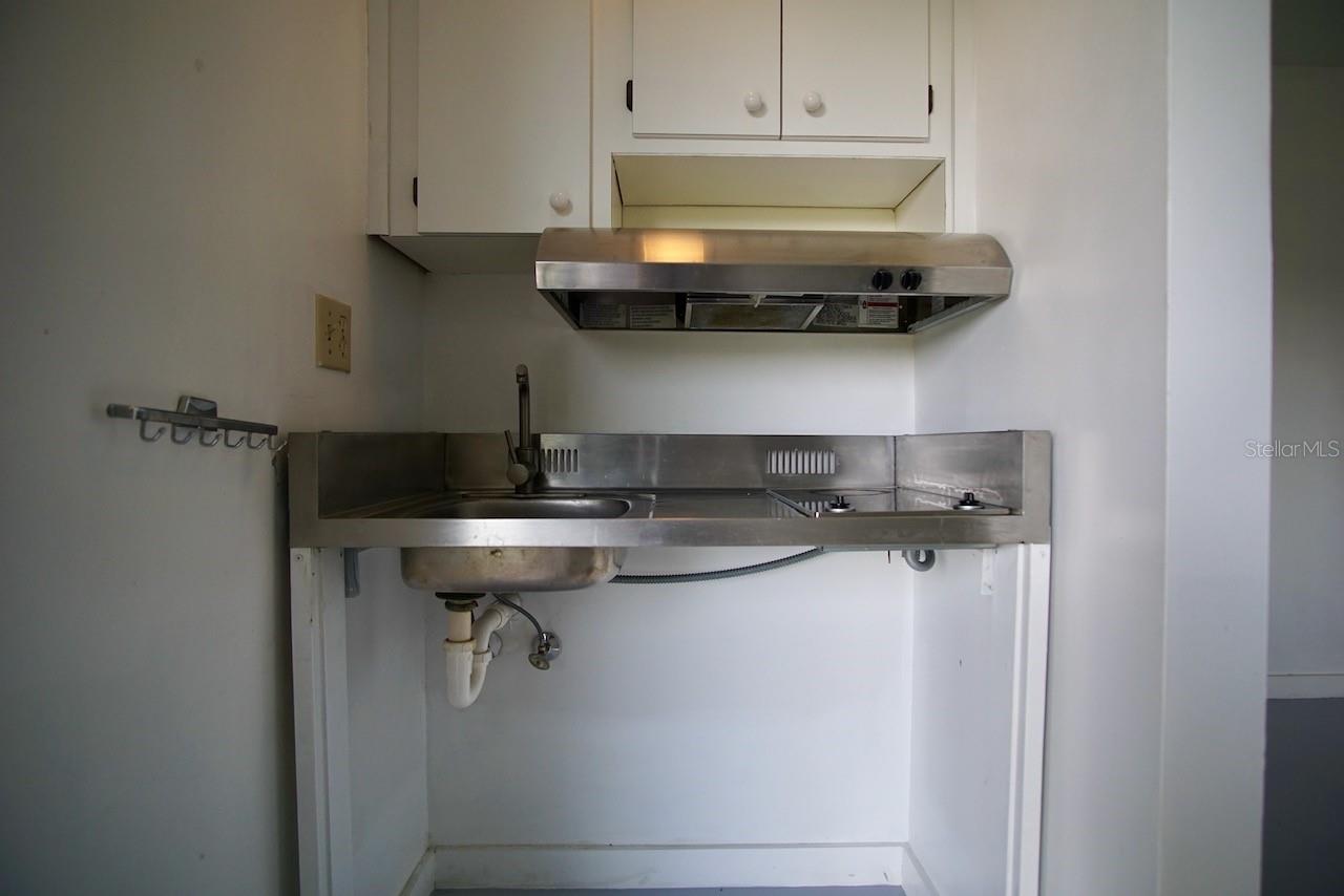 Image 6 of 14 For 5060 Sherwood Lane 5060