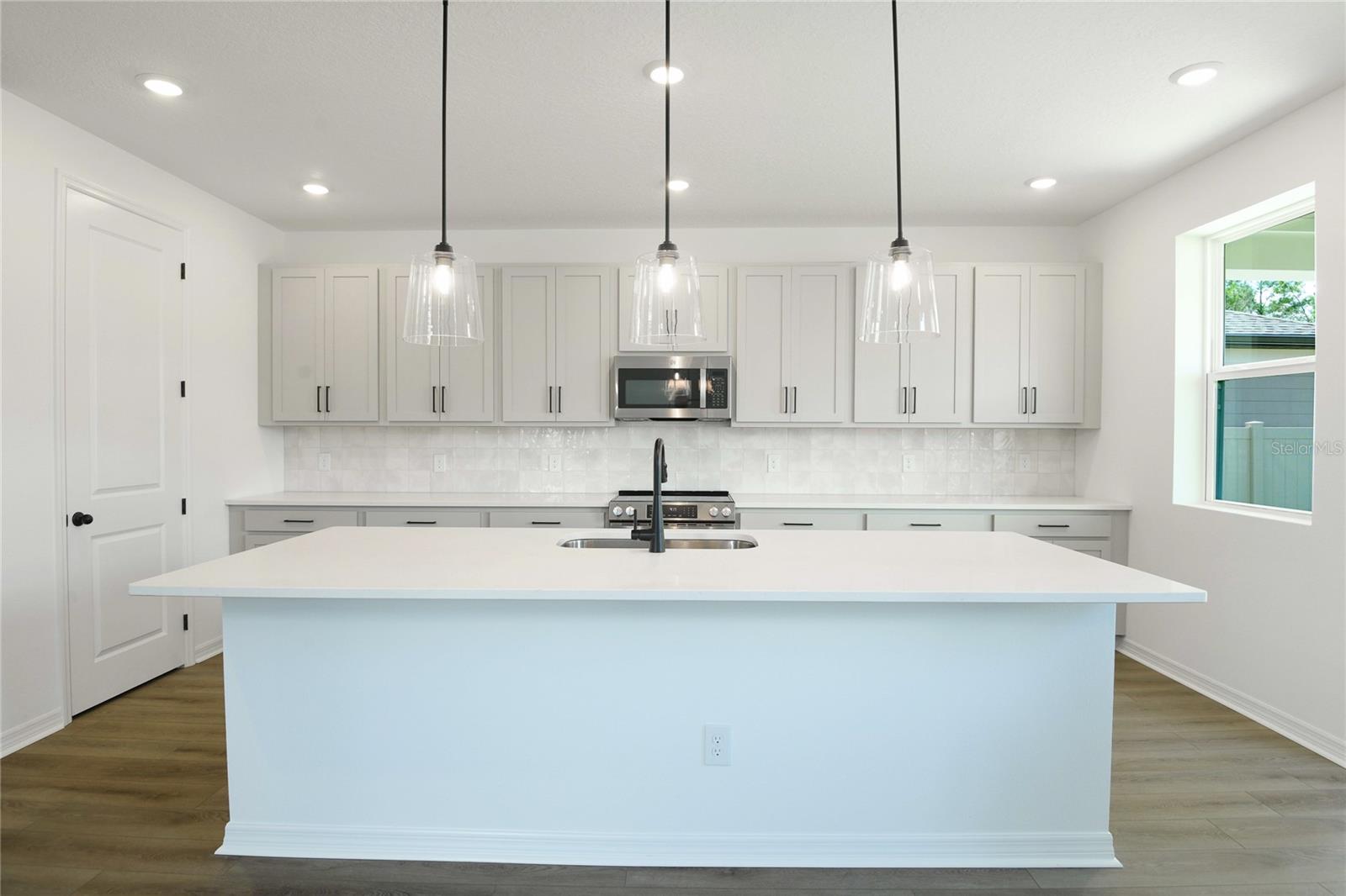 Image 9 of 26 For 2298 Broadbrook Drive