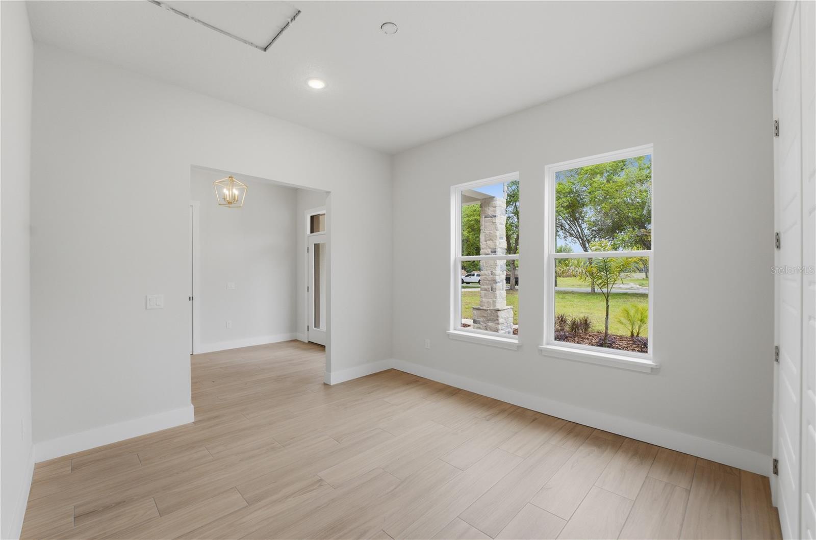 Image 16 of 59 For 1516 Pine Island Road