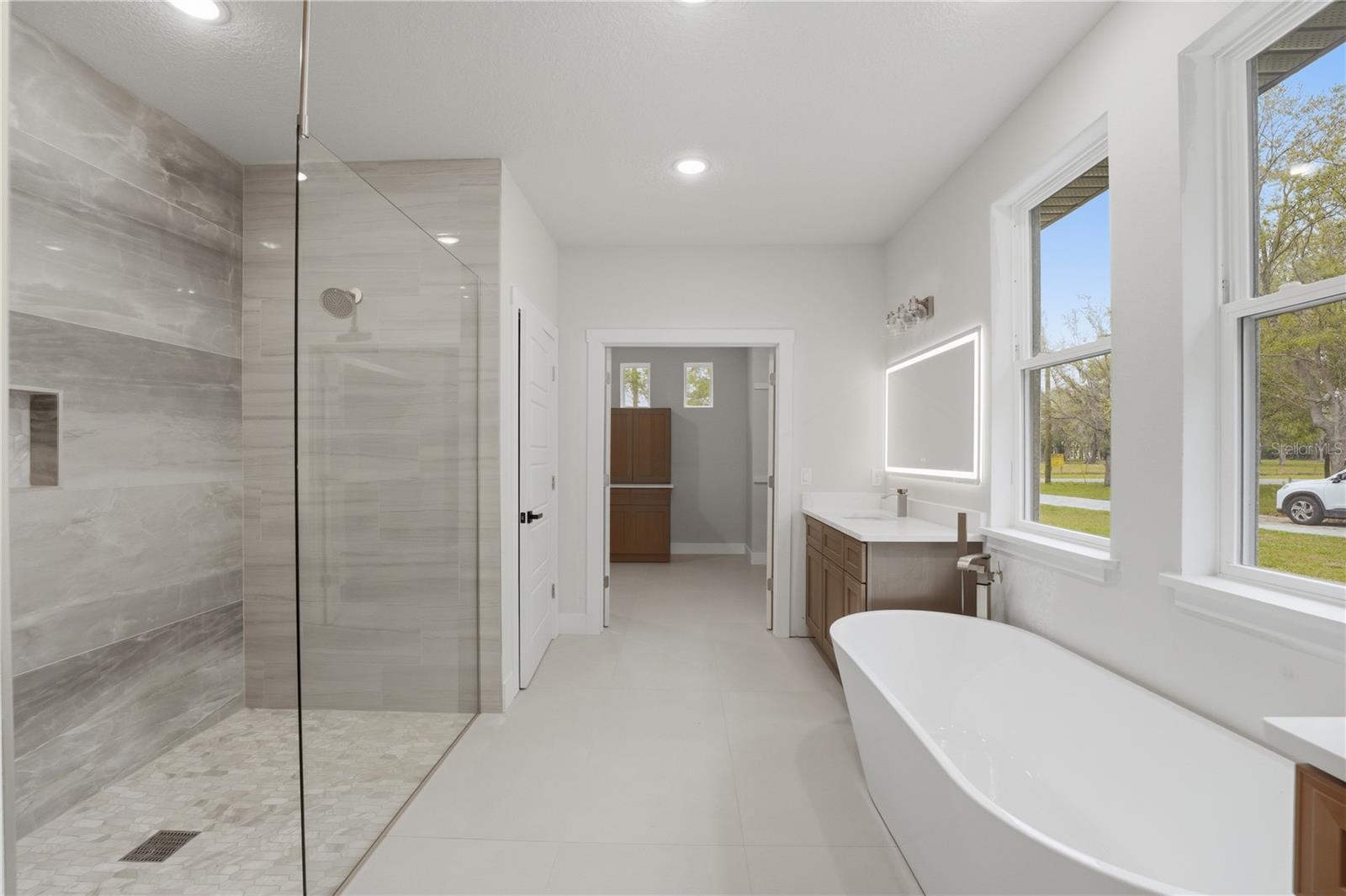 Image 35 of 59 For 1516 Pine Island Road