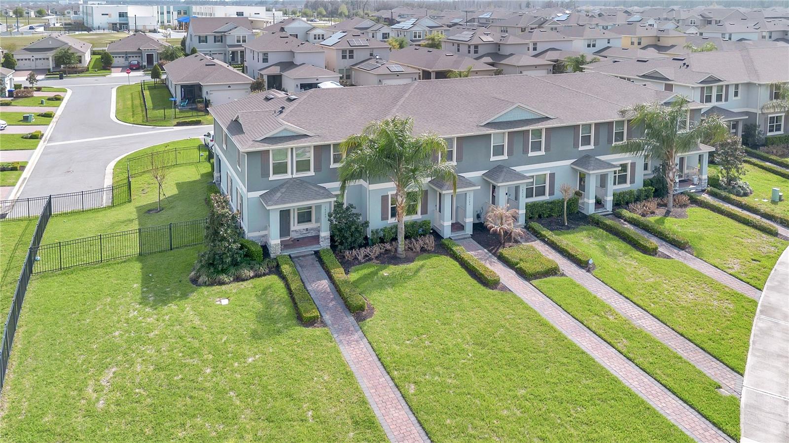 Image 10 of 51 For 16209 Admirals Cove Lane