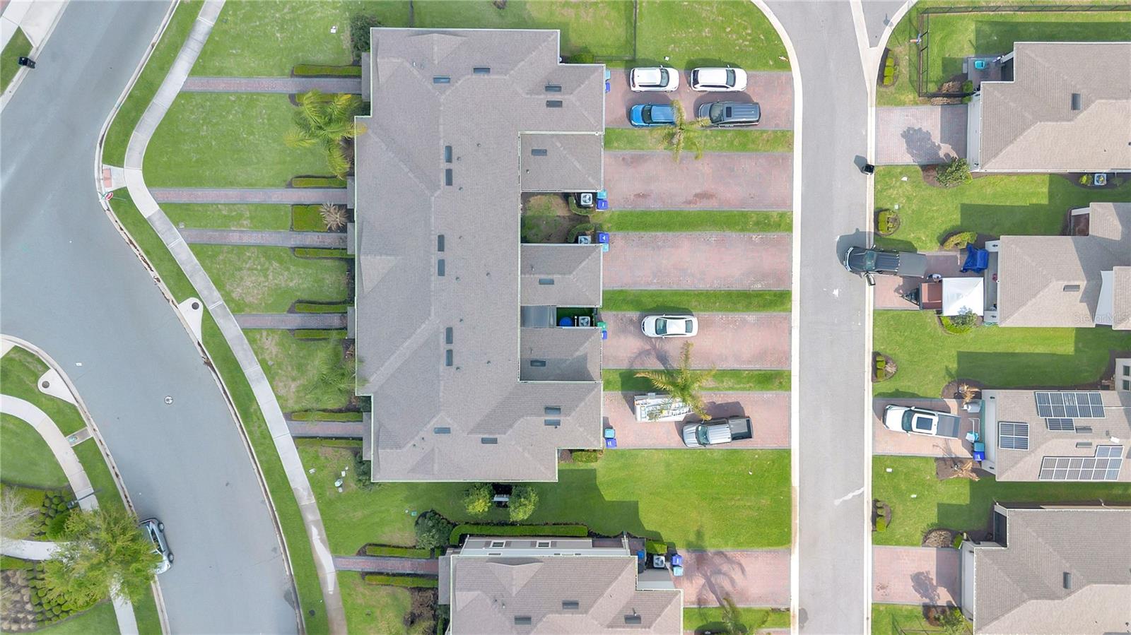 Image 12 of 51 For 16209 Admirals Cove Lane