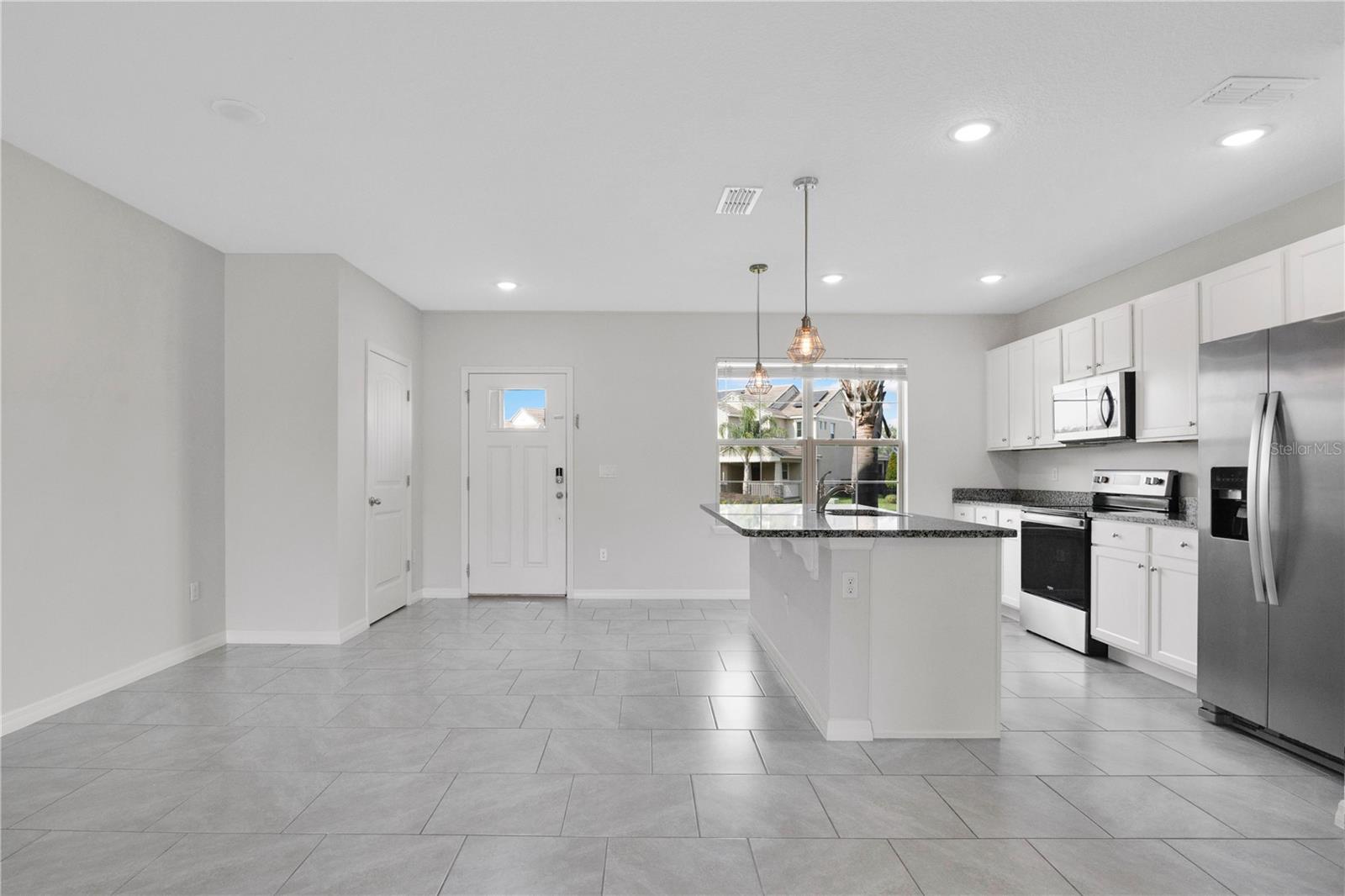 Image 17 of 51 For 16209 Admirals Cove Lane