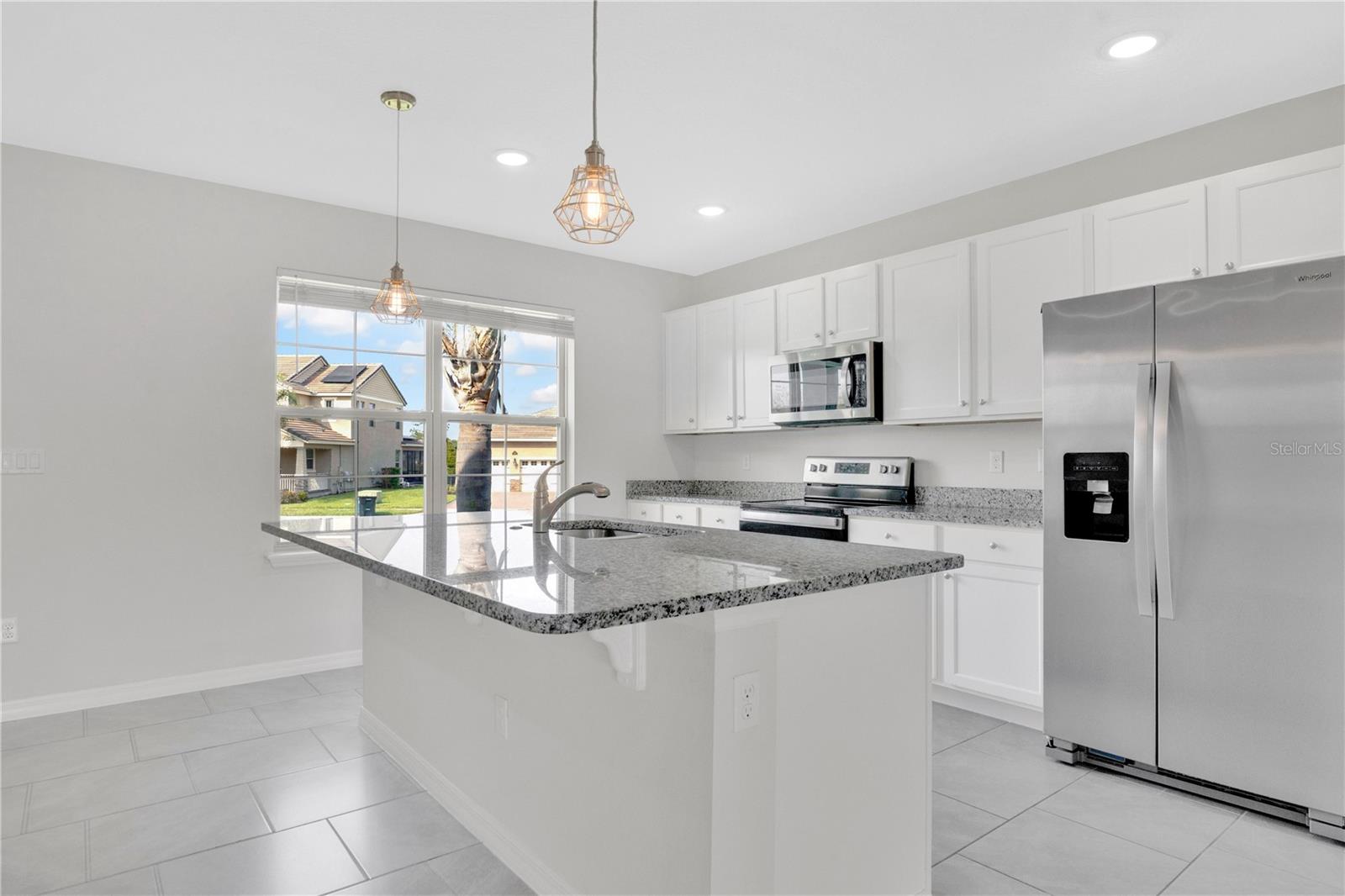 Image 18 of 51 For 16209 Admirals Cove Lane