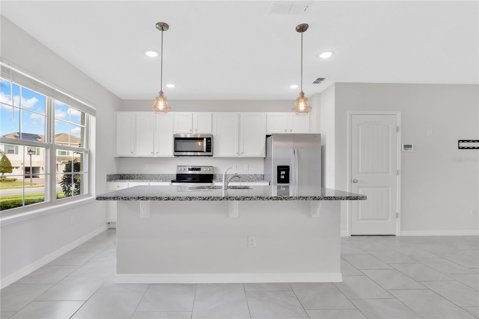 Image 19 of 51 For 16209 Admirals Cove Lane