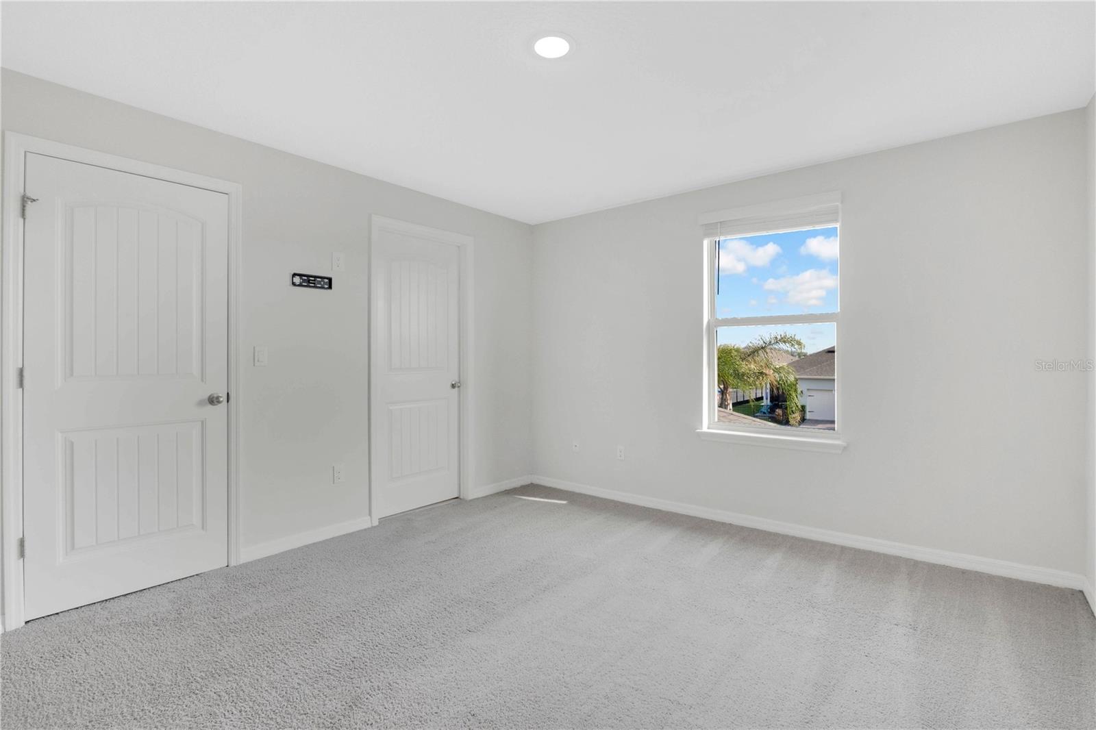 Image 22 of 51 For 16209 Admirals Cove Lane