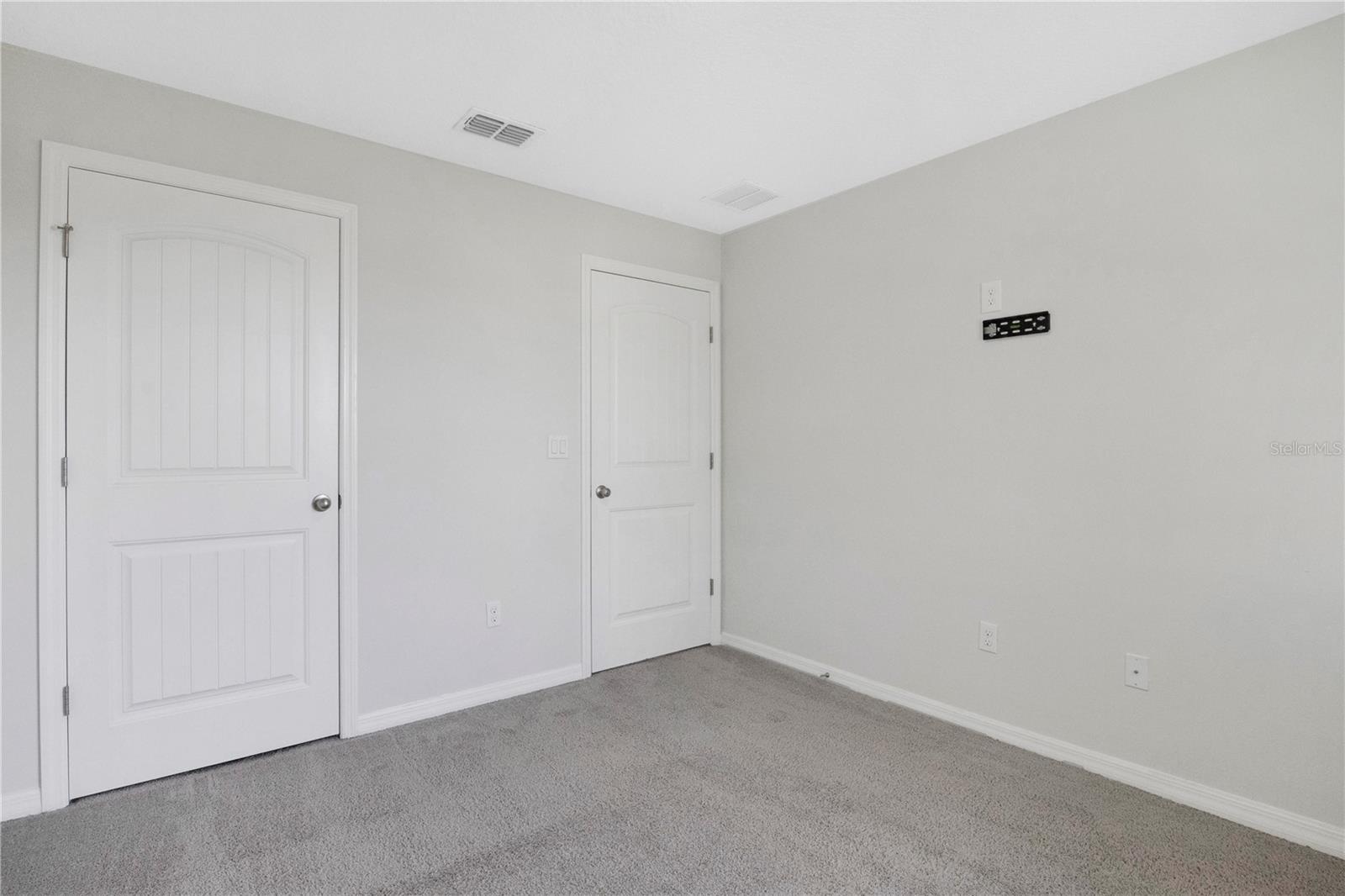 Image 30 of 51 For 16209 Admirals Cove Lane