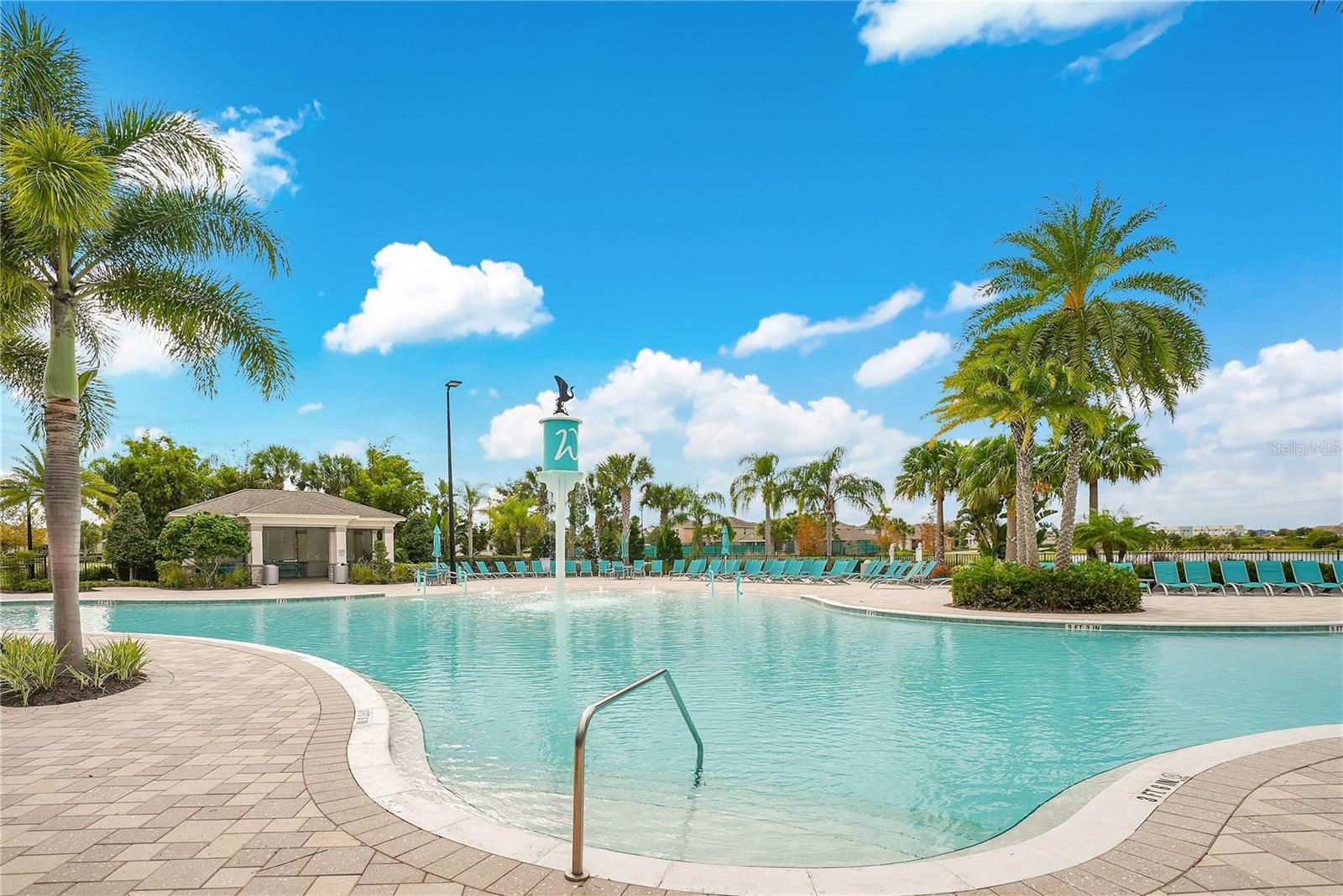 Image 39 of 51 For 16209 Admirals Cove Lane