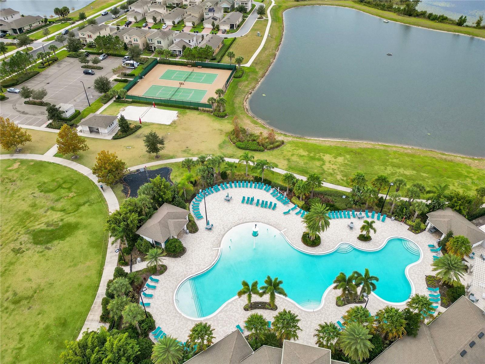 Image 45 of 51 For 16209 Admirals Cove Lane