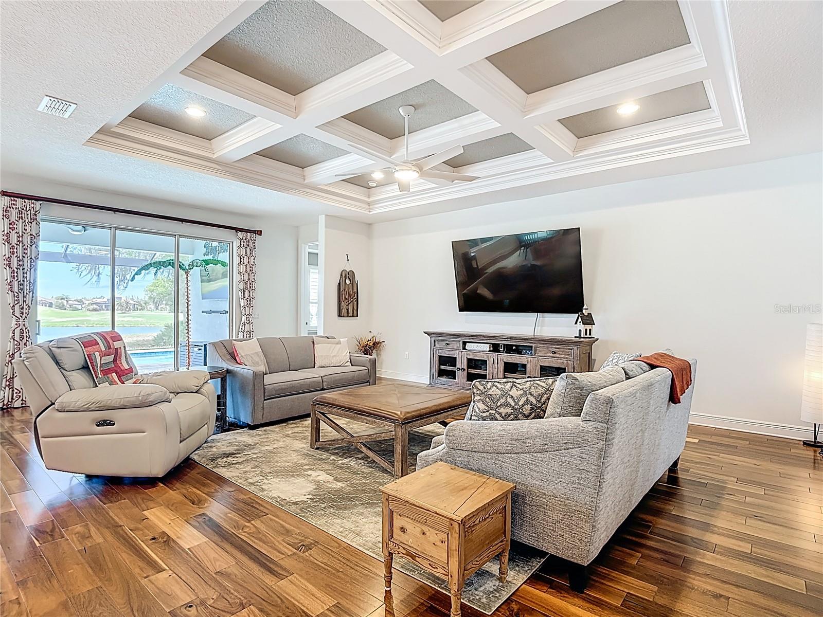 Image 11 of 74 For 364 Treviso Drive