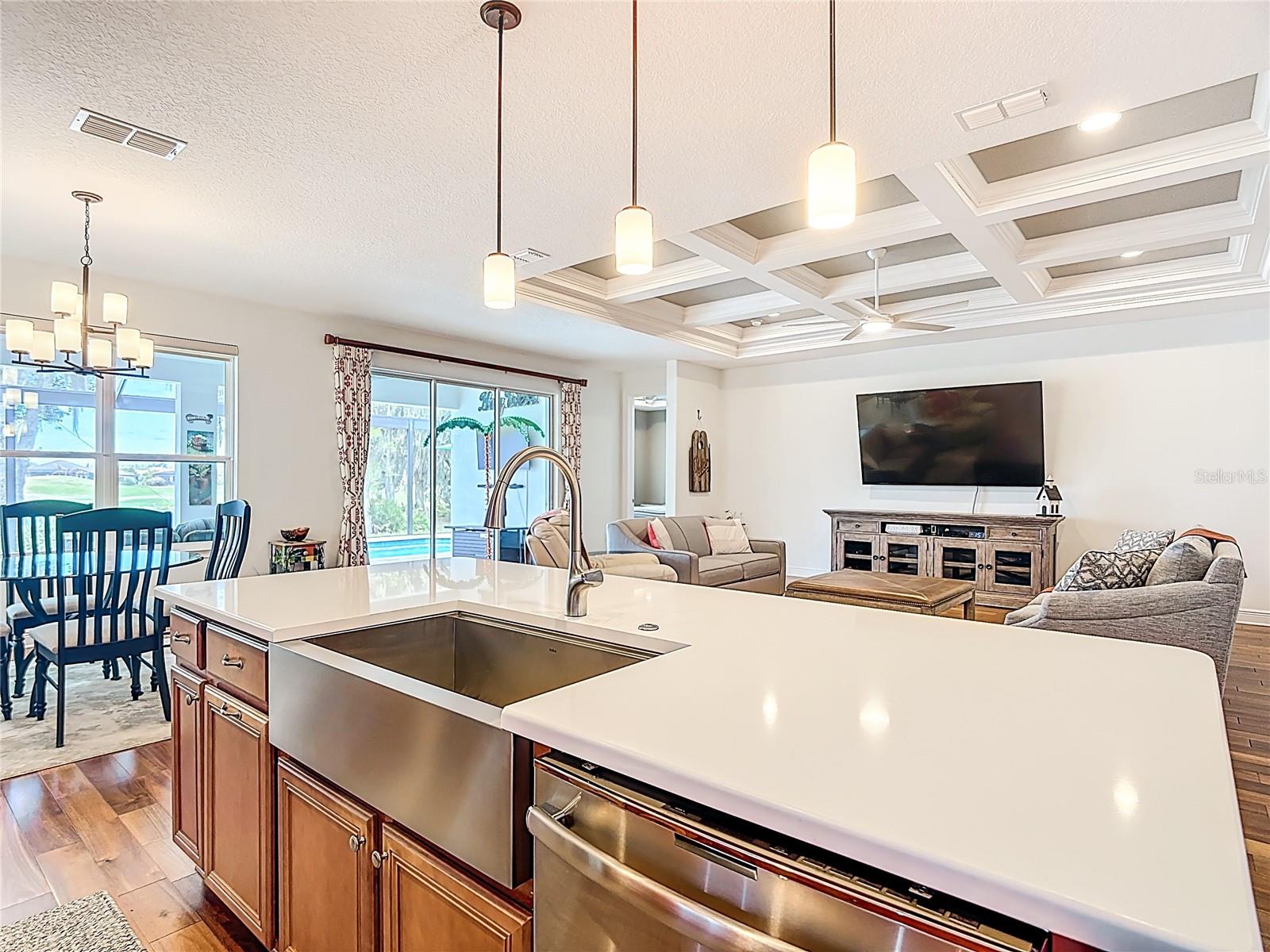 Image 18 of 74 For 364 Treviso Drive