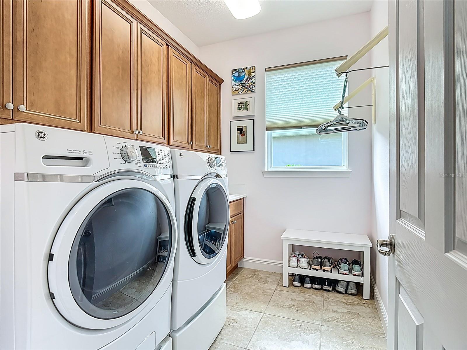 Image 36 of 74 For 364 Treviso Drive