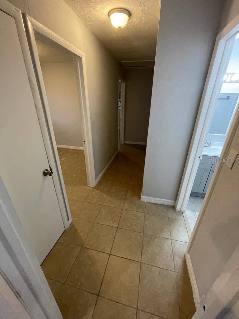 Image 17 of 23 For 2521 Stratford Drive