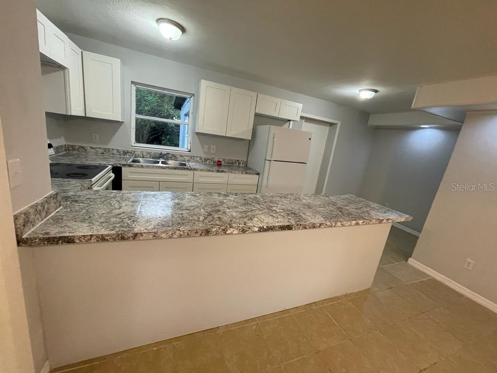 Image 3 of 23 For 2521 Stratford Drive