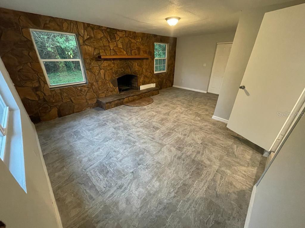 Image 7 of 23 For 2521 Stratford Drive