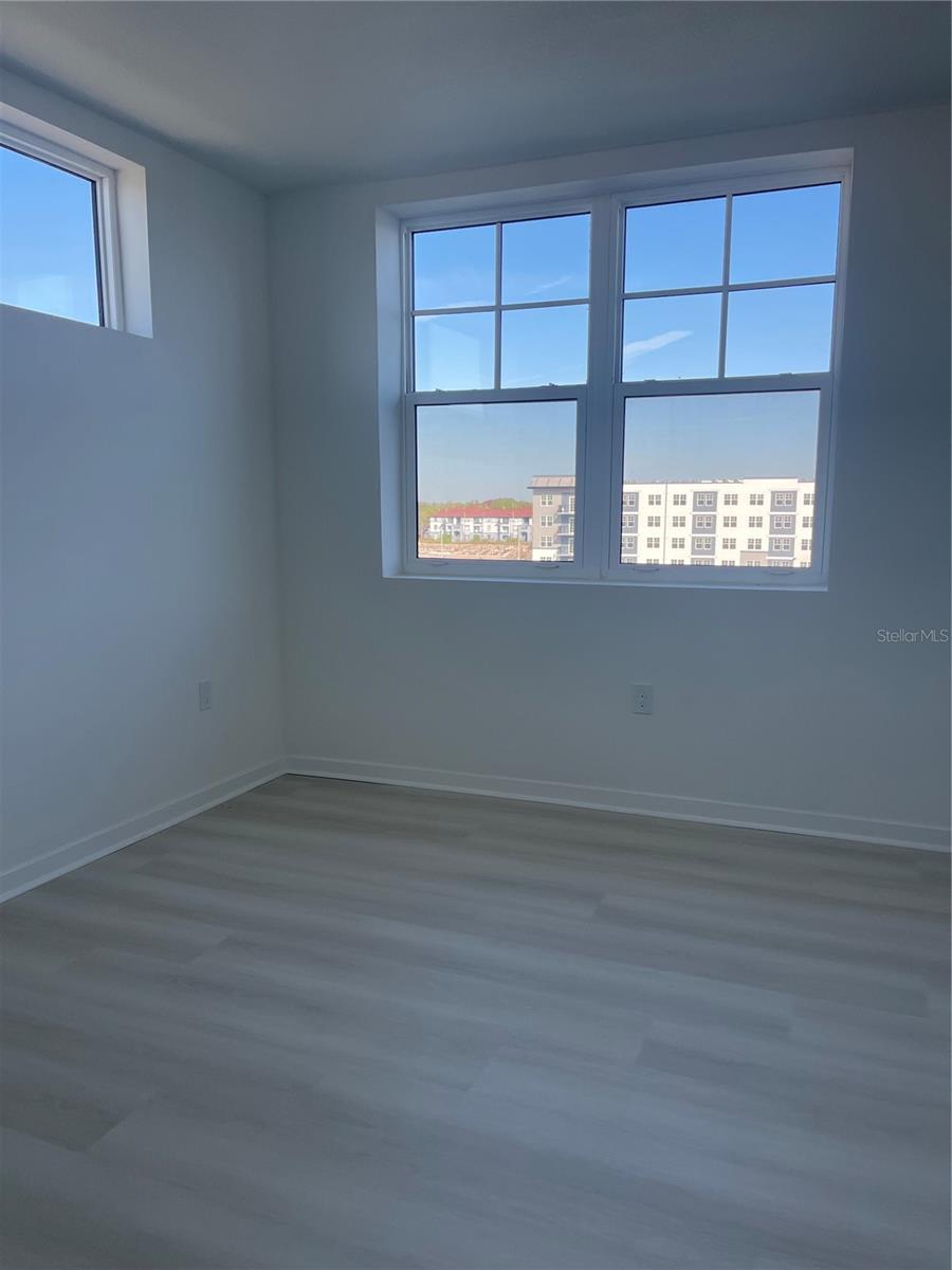 Image 12 of 17 For 5592 Pga Boulevard 521